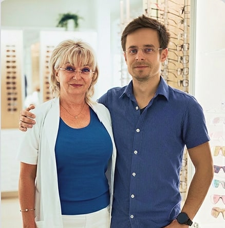 A 3D Optika csapata az üzletben